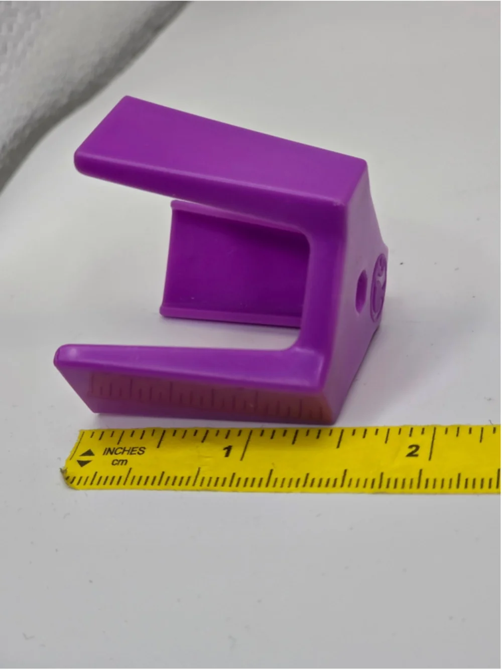 Barbie Club Chelsea Doll Accessory Purple Plastic Corner Guards Set of 4
